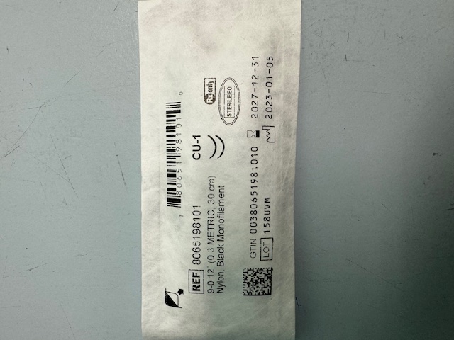 Шовний матеріал 9-0 чорний нейлон, мононитка, CU-1, 30 см